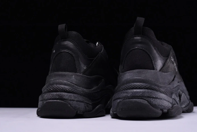 ModernLook triples trainer sneakers 2046