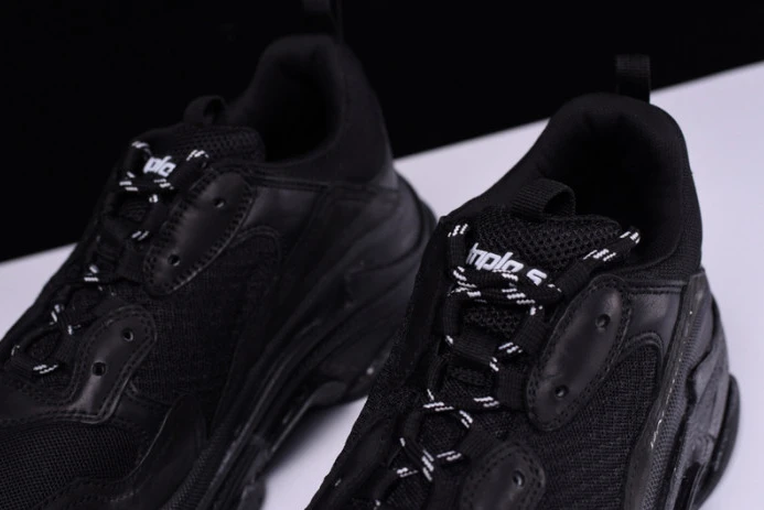 ModernLook triples trainer sneakers 2046