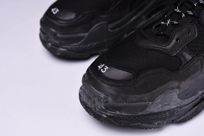 ModernLook triples trainer sneakers 2046