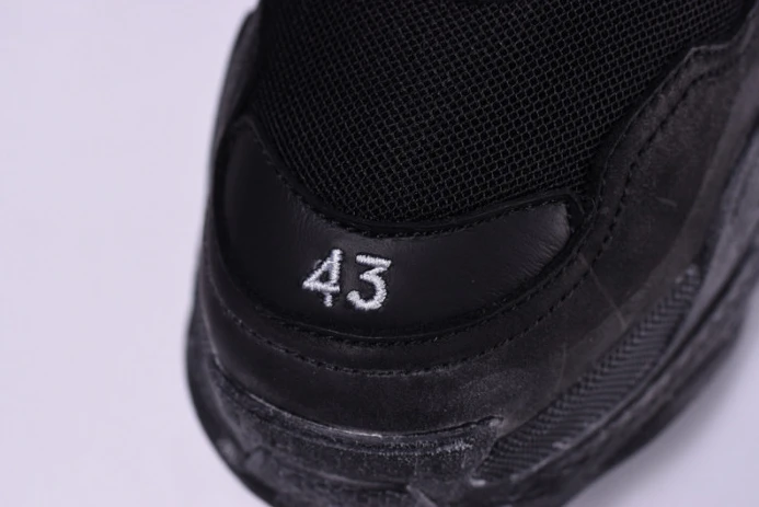 ModernLook triples trainer sneakers 2046