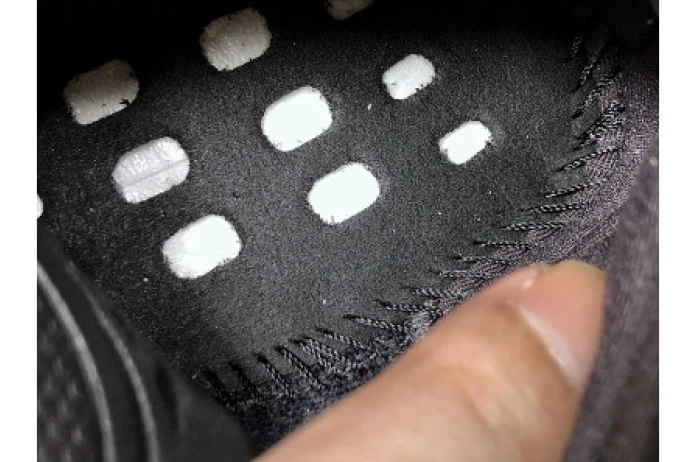 NewStyle ADIDAS MENS YEEZY BOOST 350 V2 BLACK FU 335