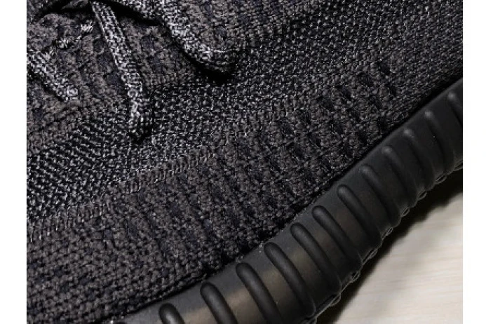 NewStyle ADIDAS MENS YEEZY BOOST 350 V2 BLACK FU 335