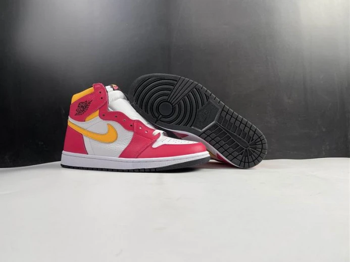 NewStyle Air Jordan 1 High OGLight Fusion Red 555088- 827