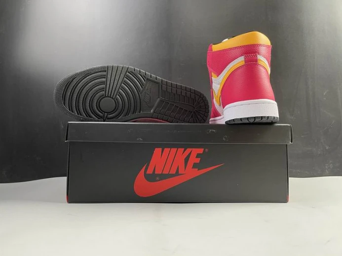 NewStyle Air Jordan 1 High OGLight Fusion Red 555088- 827