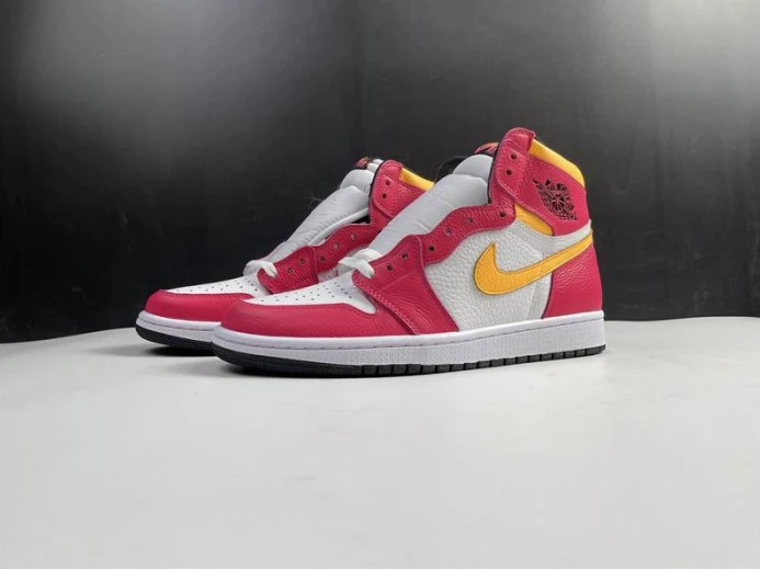 NewStyle Air Jordan 1 High OGLight Fusion Red 555088- 827