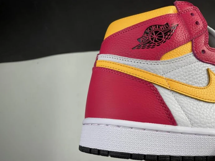 NewStyle Air Jordan 1 High OGLight Fusion Red 555088- 827