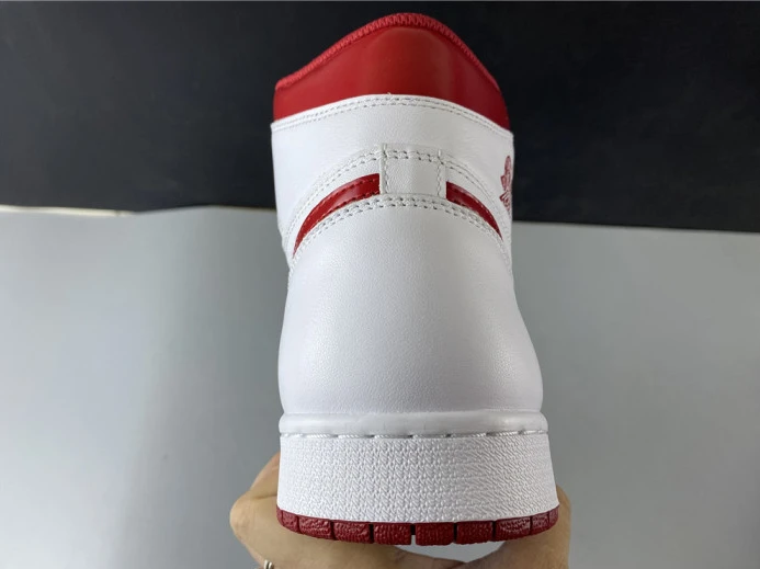 NewStyle Air Jordan 1 Retro Metallic Red (2017) 555088- 850