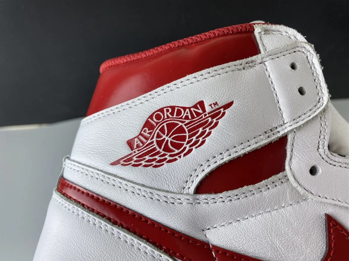 NewStyle Air Jordan 1 Retro Metallic Red (2017) 555088- 850