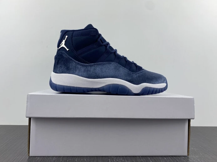 NewStyle Air Jordan 11 Velvet WMNS Midnight Navy AR0715- 713