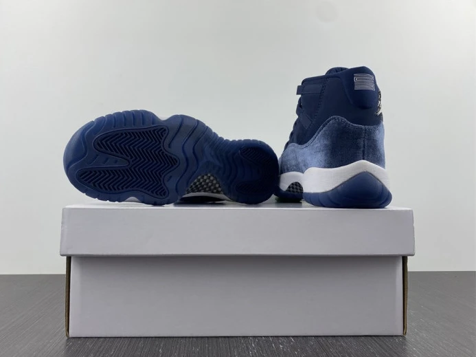 NewStyle Air Jordan 11 Velvet WMNS Midnight Navy AR0715- 713