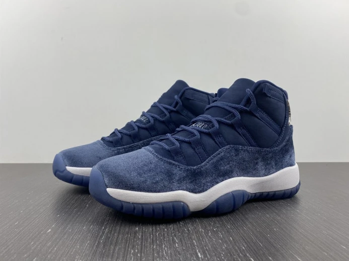 NewStyle Air Jordan 11 Velvet WMNS Midnight Navy AR0715- 713