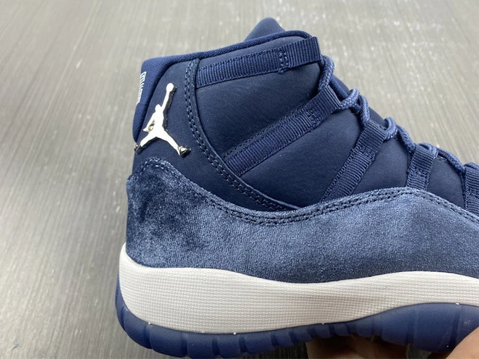 NewStyle Air Jordan 11 Velvet WMNS Midnight Navy AR0715- 713
