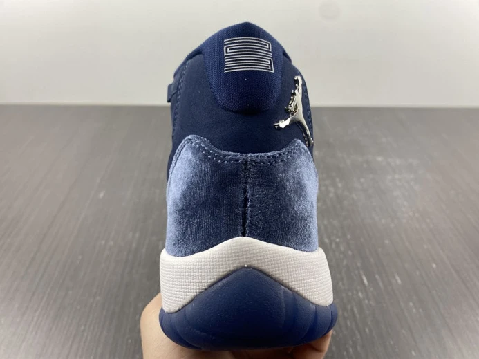 NewStyle Air Jordan 11 Velvet WMNS Midnight Navy AR0715- 713
