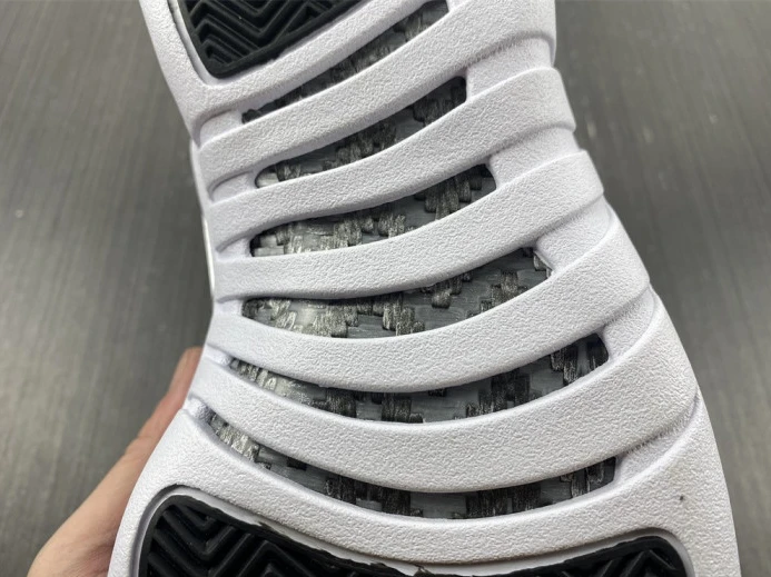 NewStyle Air Jordan 12 WMNS Hyper Royal AO6068- 673