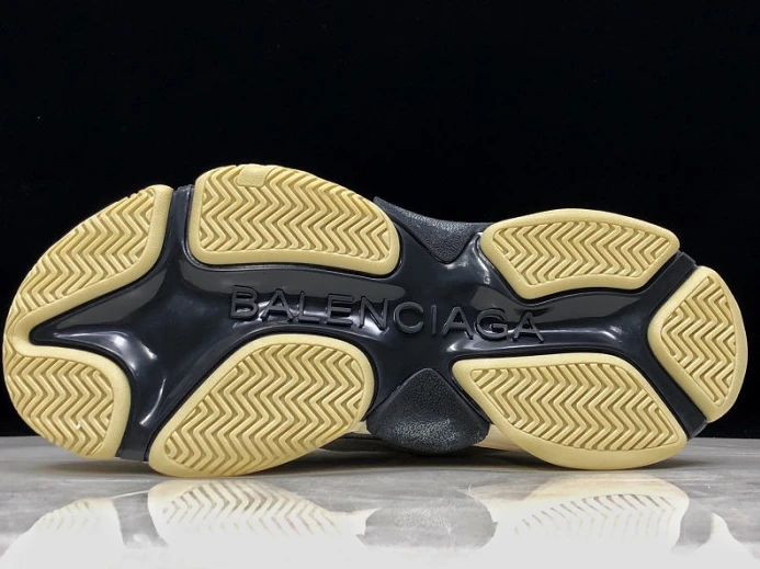 NewStyle BLCG Triple S DSM 483513-W06F1- 2539