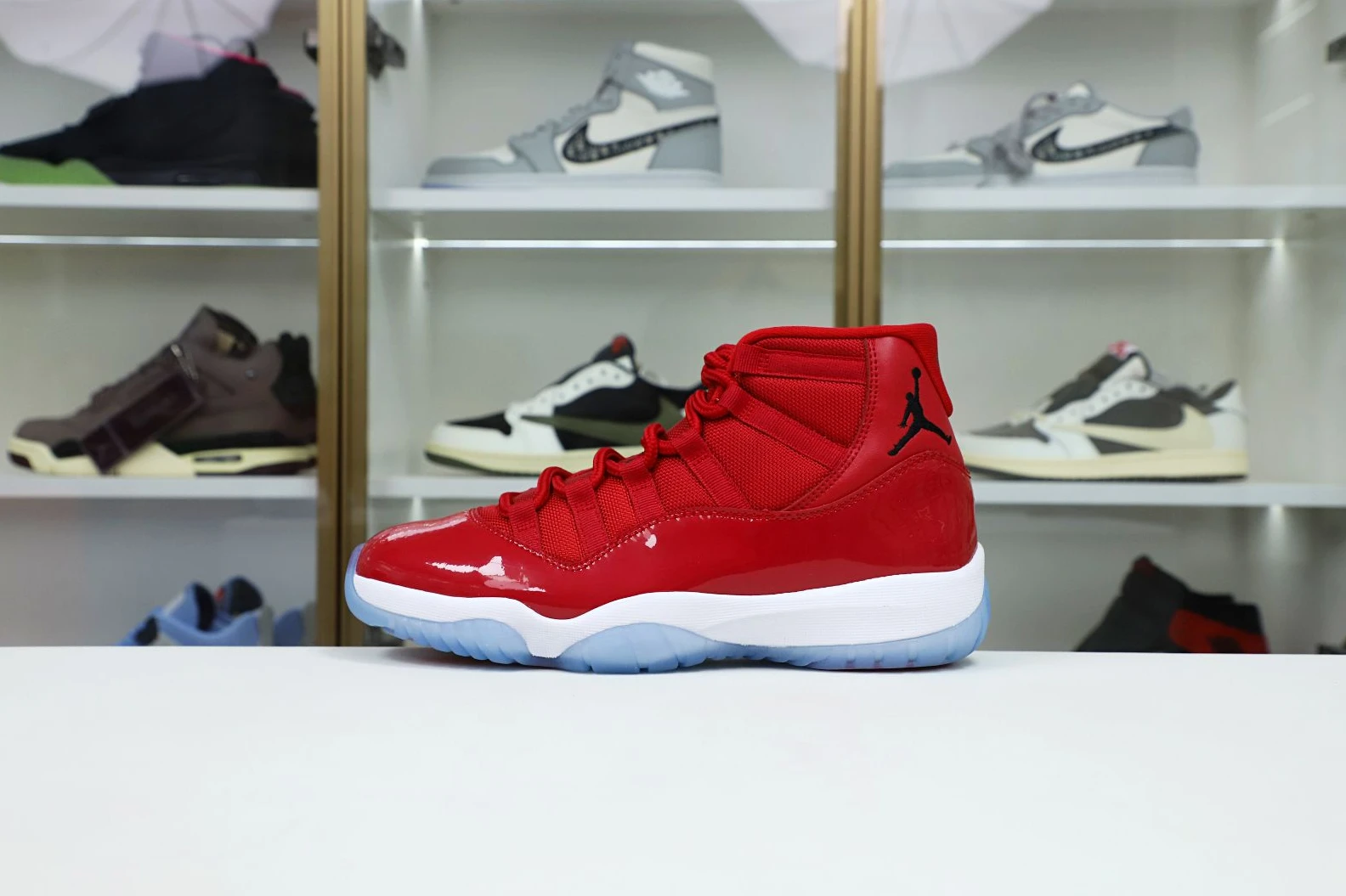 NewStyle Kimikick JORDAN 11 RETRO WIN LIKE 96 378037- 1994