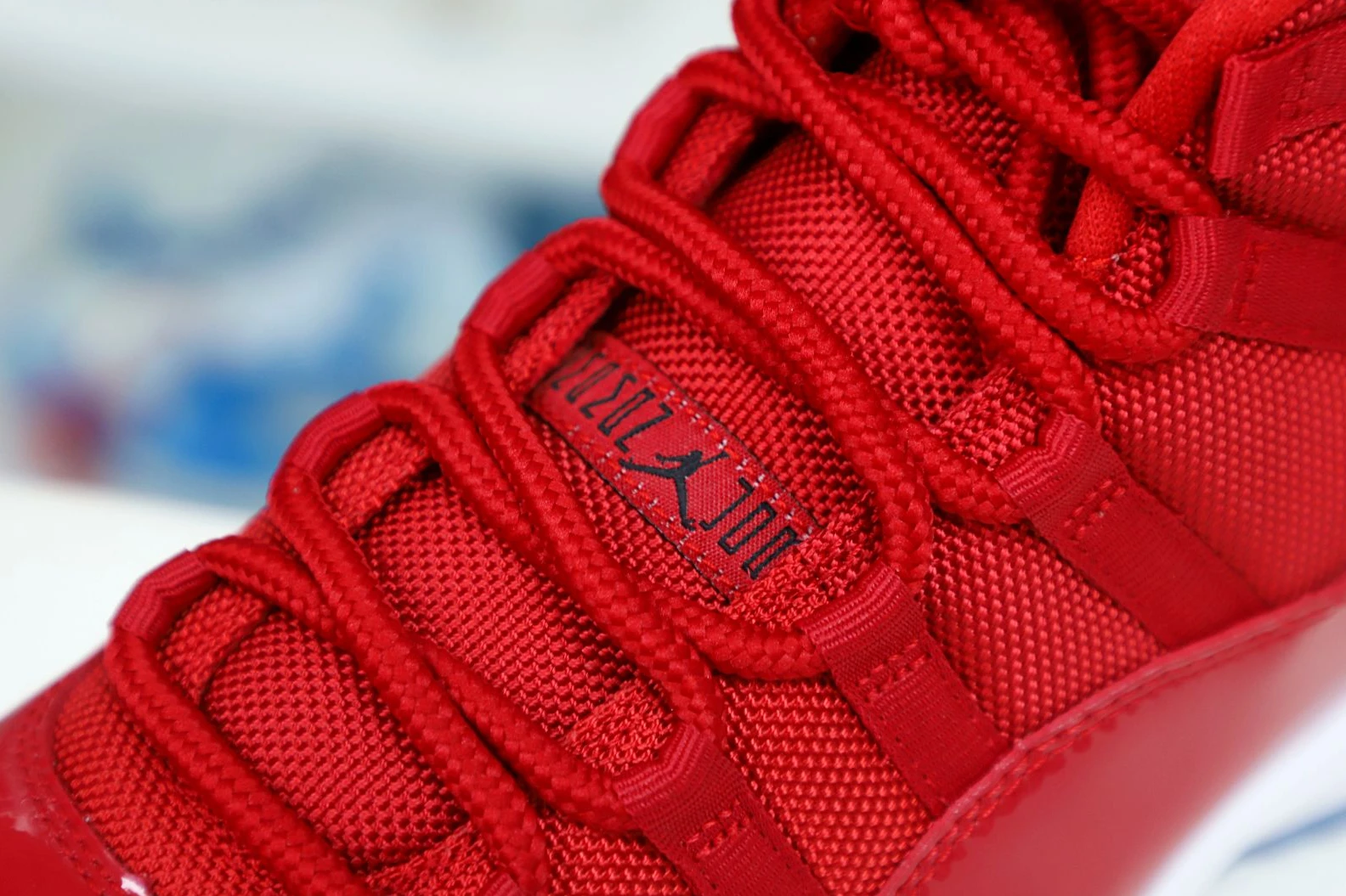 NewStyle Kimikick JORDAN 11 RETRO WIN LIKE 96 378037- 1994