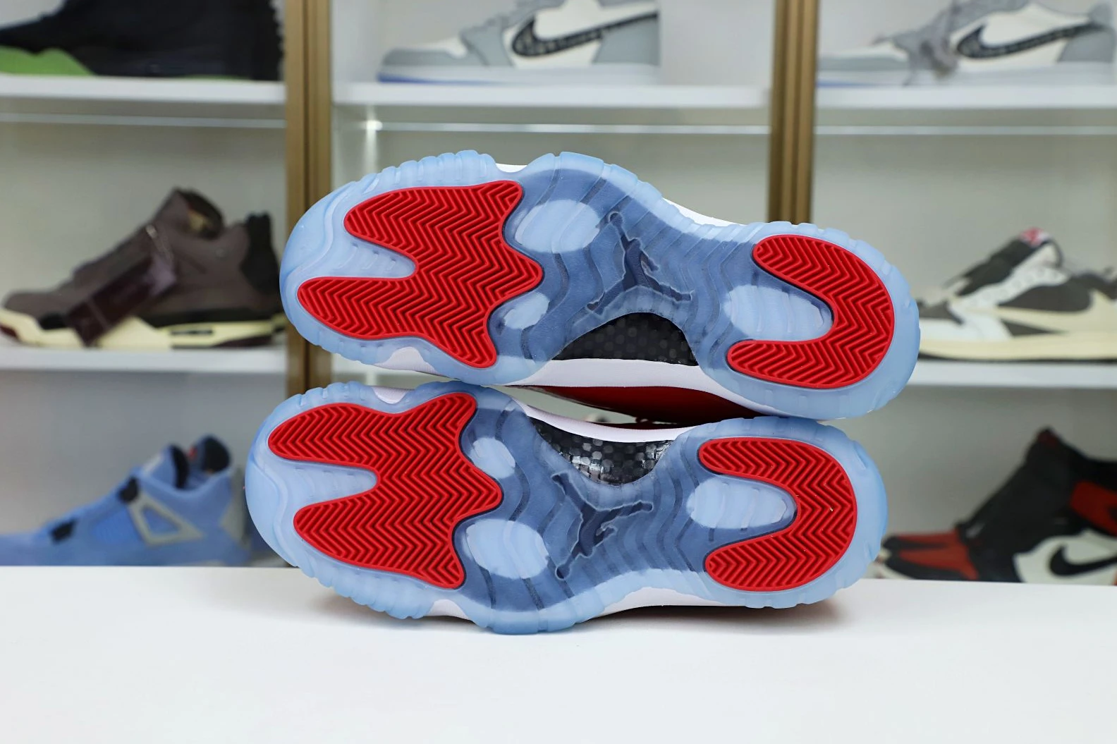 NewStyle Kimikick JORDAN 11 RETRO WIN LIKE 96 378037- 1994