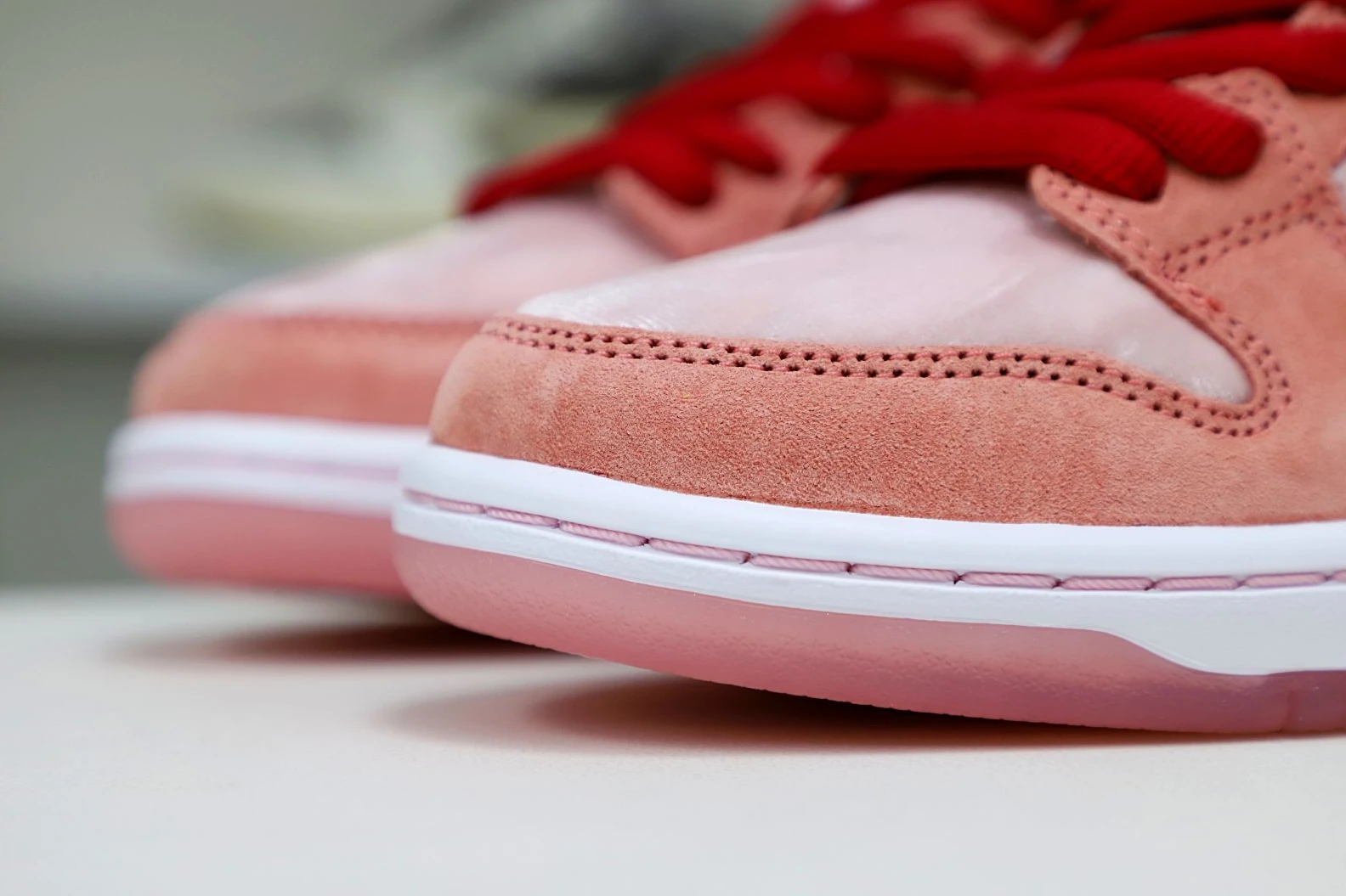 NewStyle Kimikick STRANGELOVE X DUNK LOW SB 'VALENTINE'S DAY' 3533