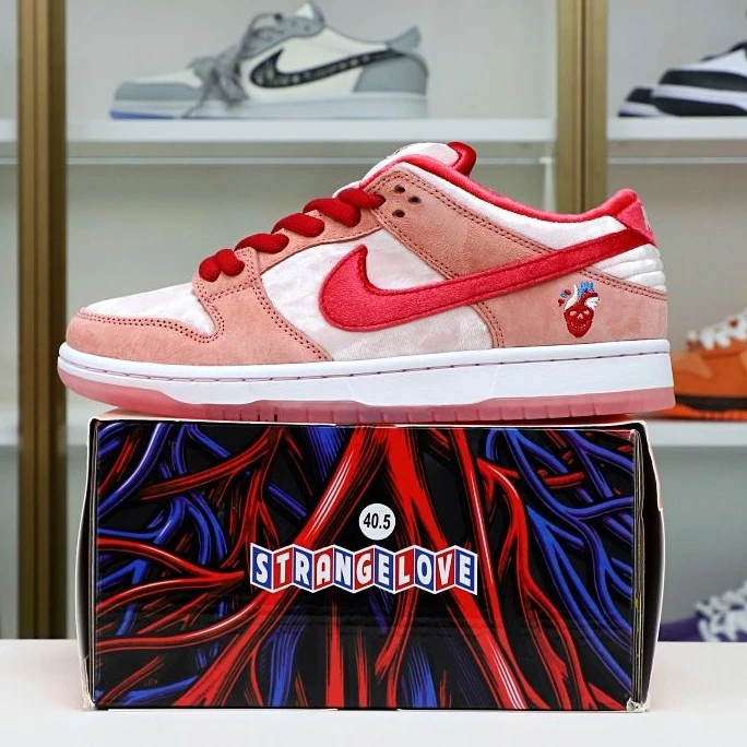 NewStyle Kimikick STRANGELOVE X DUNK LOW SB 'VALENTINE'S DAY' 3533