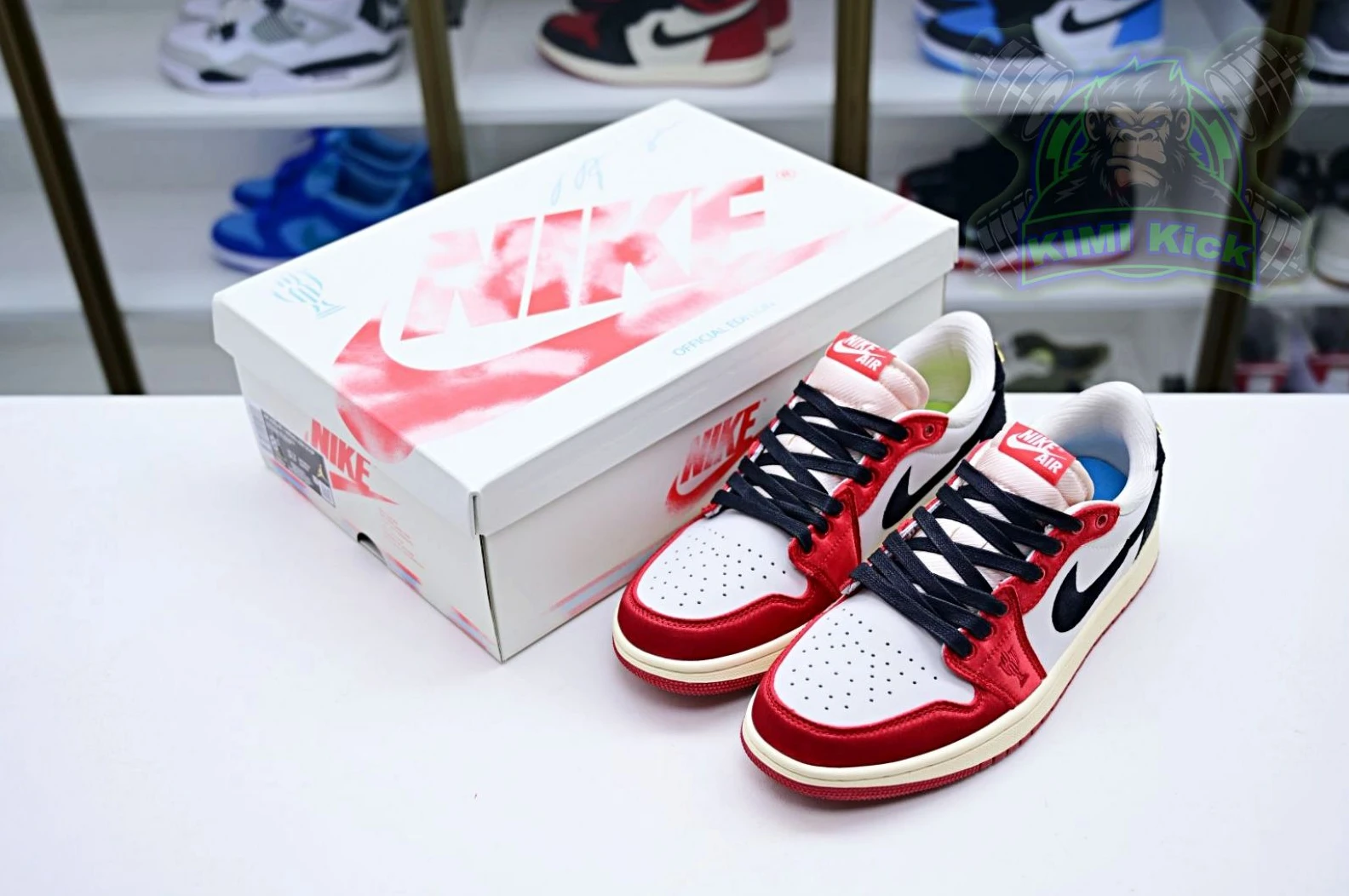 NewStyle Kimikick Trophy Room x Jordan Air Jordan 1 Low OG “Away” 1868