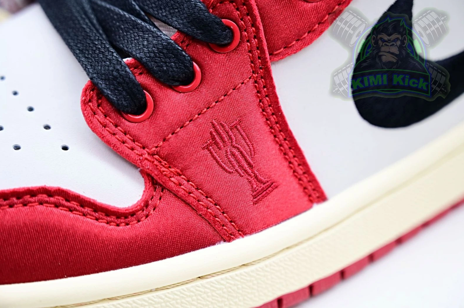 NewStyle Kimikick Trophy Room x Jordan Air Jordan 1 Low OG “Away” 1868