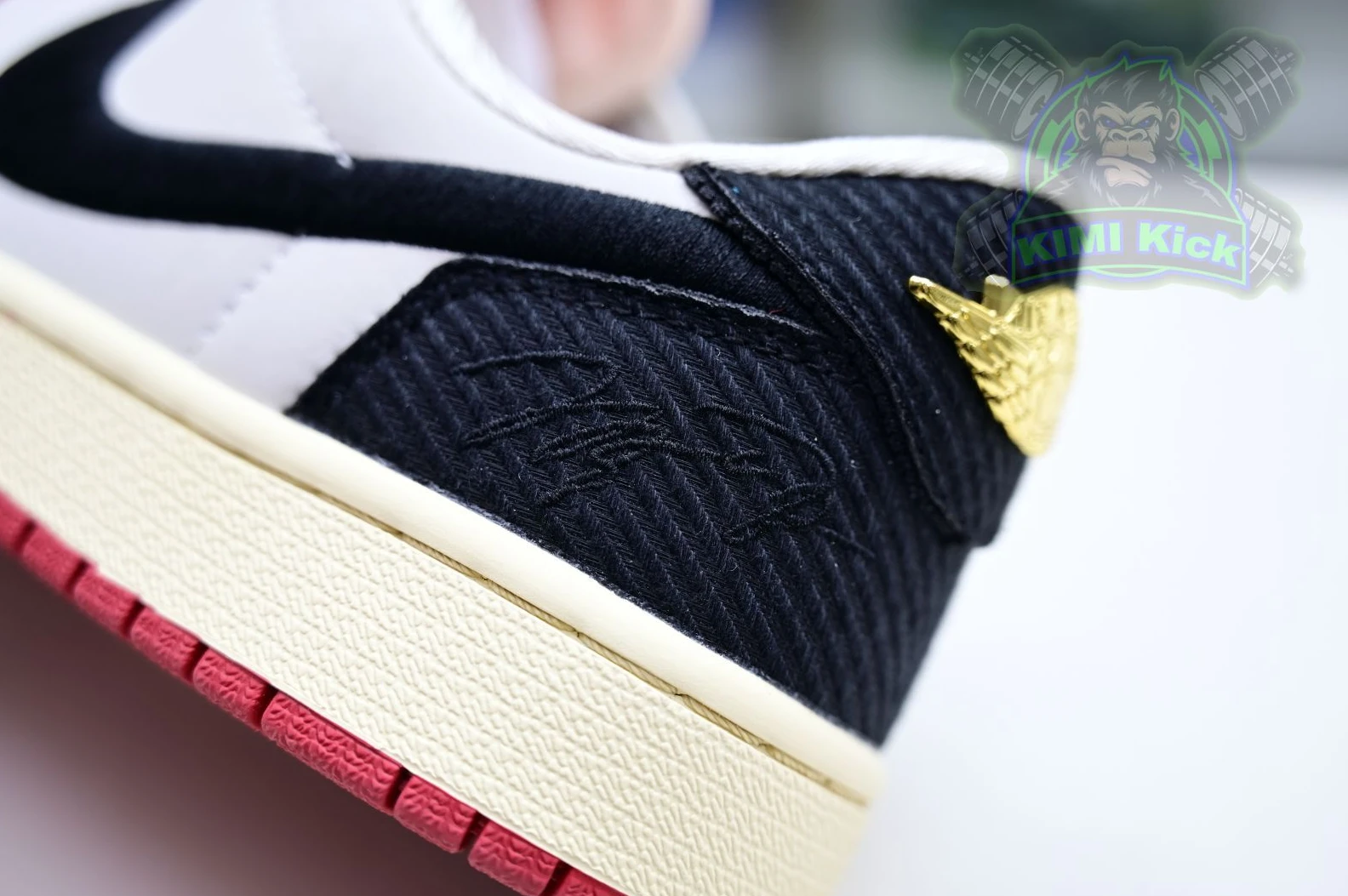 NewStyle Kimikick Trophy Room x Jordan Air Jordan 1 Low OG “Away” 1868