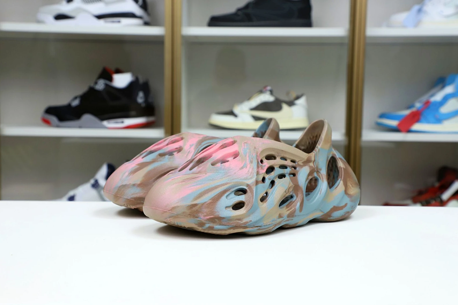 NewStyle Kimikick YEEZY FOAM RNNR MX SAND GREY 27