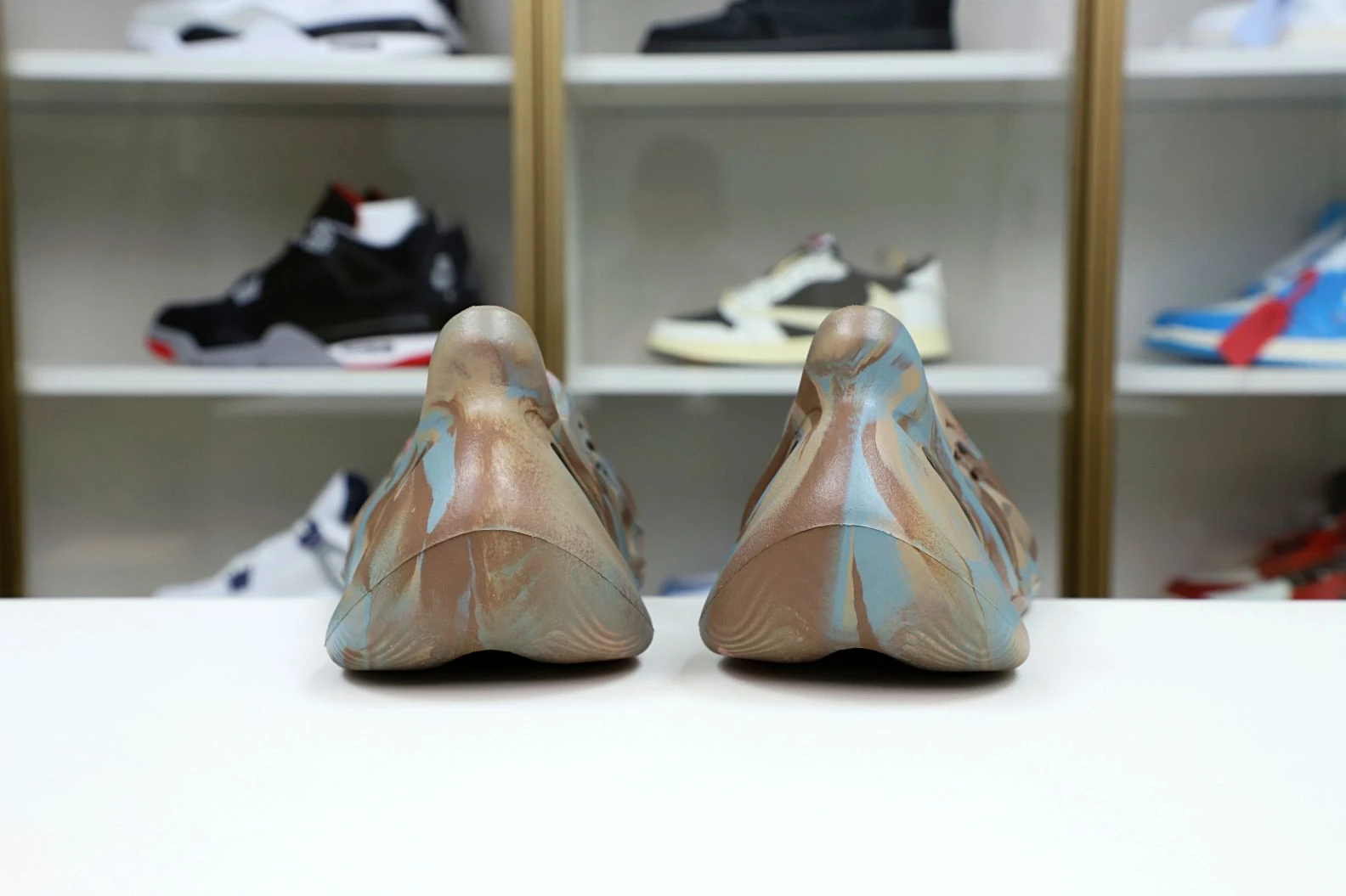 NewStyle Kimikick YEEZY FOAM RNNR MX SAND GREY 27