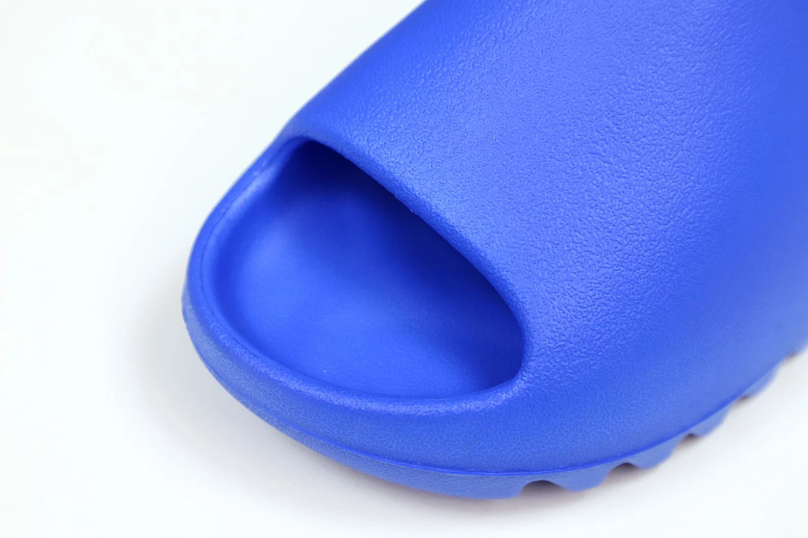 NewStyle Kimikick YEEZY SLIDE AZURE 65