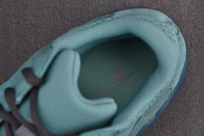NewStyle ad*s yeezy boost 700 faded azure gz 177
