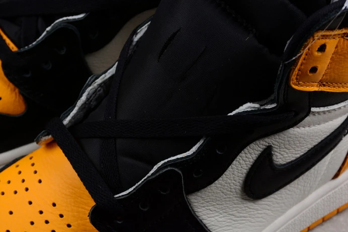 NewStyle air jordan 1 high og “yellow toe” 555088- 1659