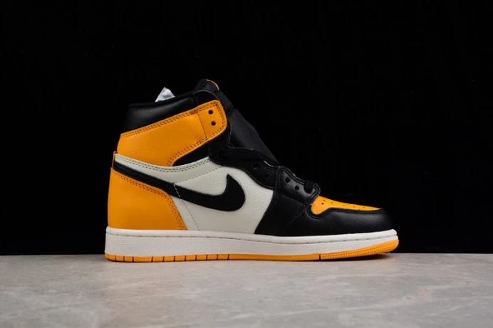 NewStyle air jordan 1 high og “yellow toe” 555088- 1659