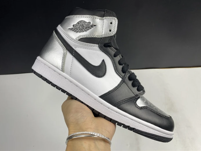 NewStyle air jordan 1 silver toe cd0461- 1225