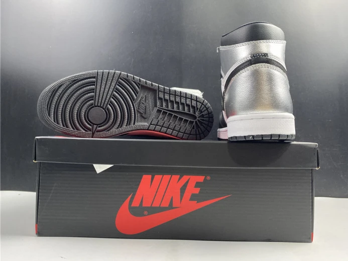 NewStyle air jordan 1 silver toe cd0461- 1225