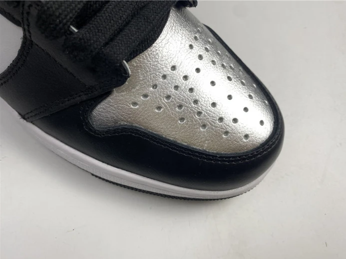 NewStyle air jordan 1 silver toe cd0461- 1225