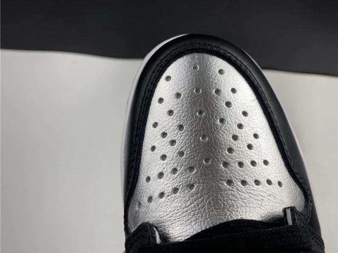 NewStyle air jordan 1 silver toe cd0461- 1225
