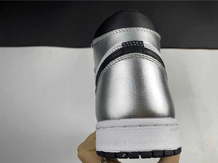 NewStyle air jordan 1 silver toe cd0461- 1225