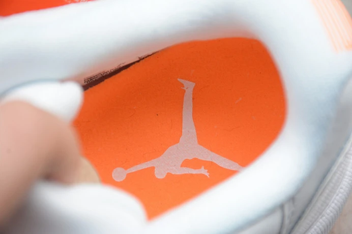 NewStyle air jordan 11 low wmns “citrus" ah7860- 1387