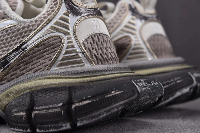 Popular BLCG 3XL SNEAKER 734731 W1XL4 2748