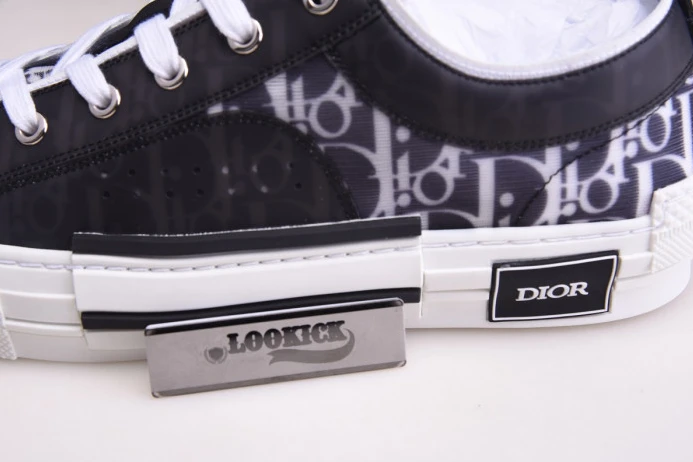Popular DR B23 Low Top Oblique Sneaker Black & White 2833
