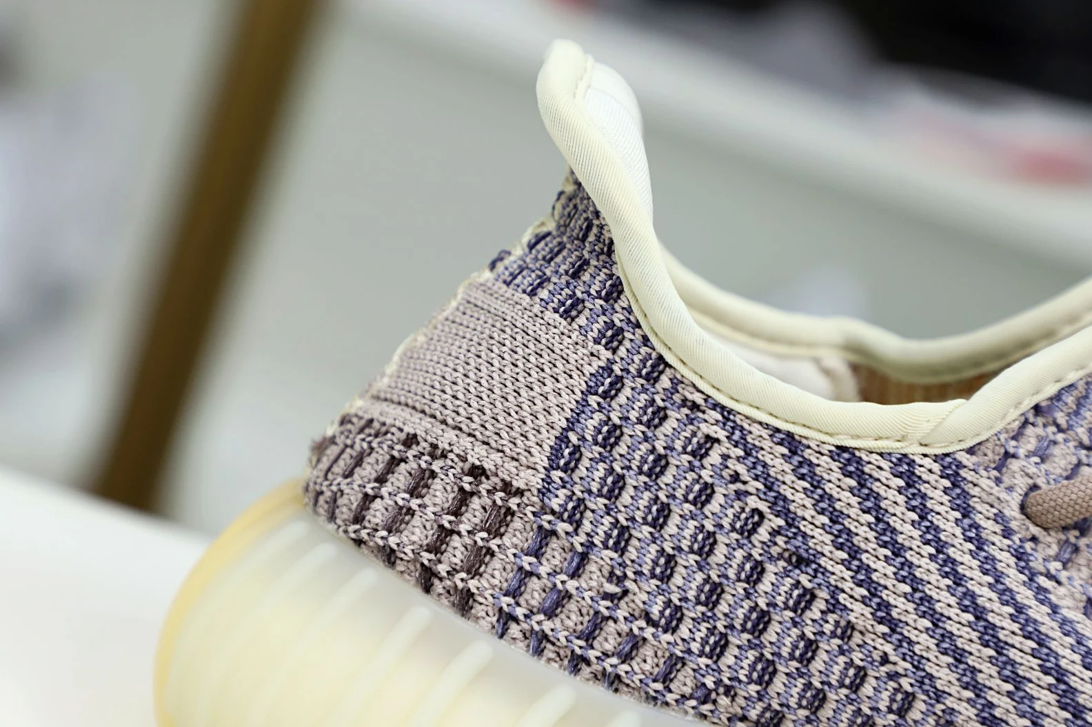 Popular Kimikick YEEZY BOOST 350 V2 'ASH PEARL' 81