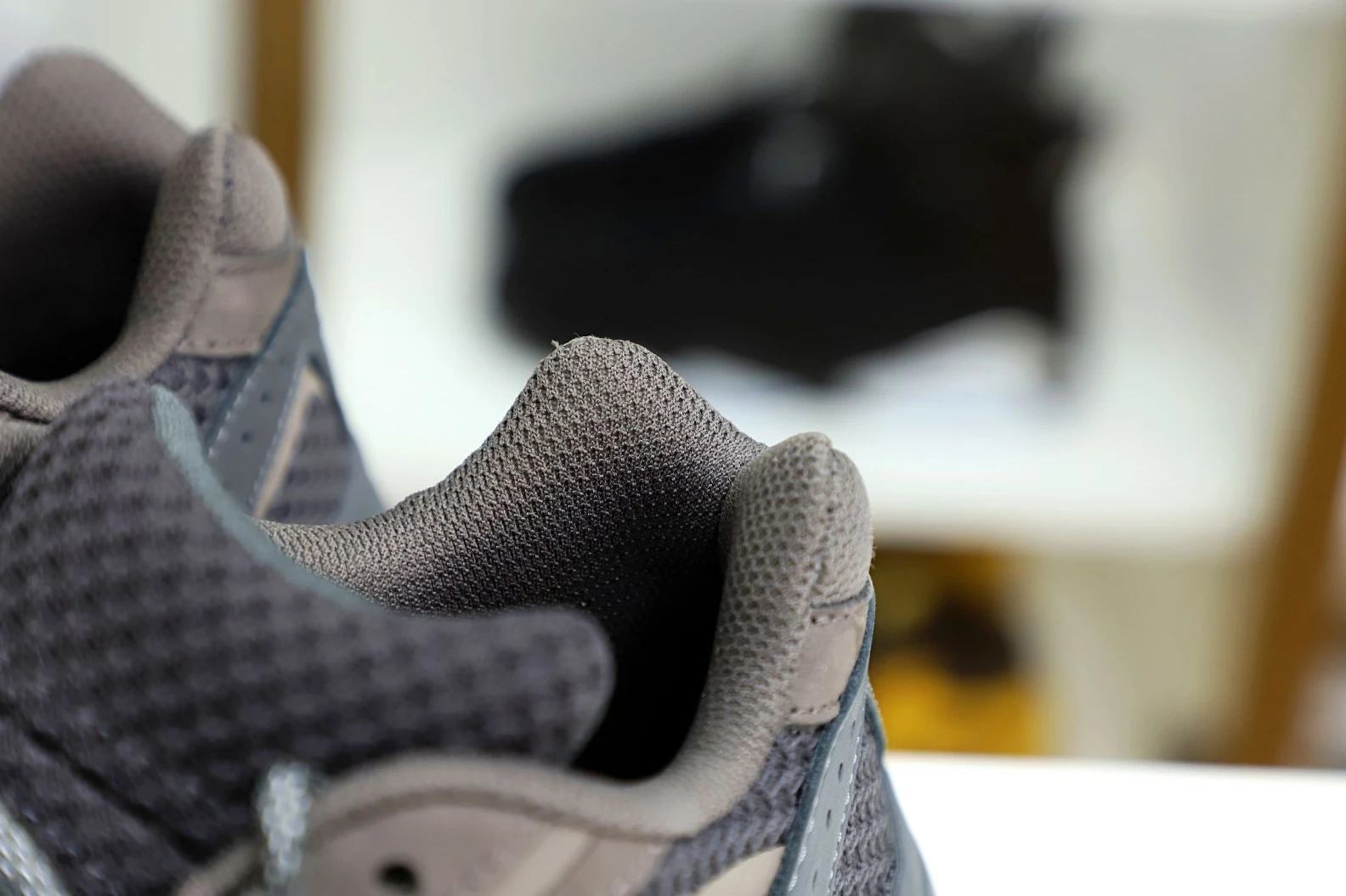 Popular Kimikick Yeezy boost 700 V 28