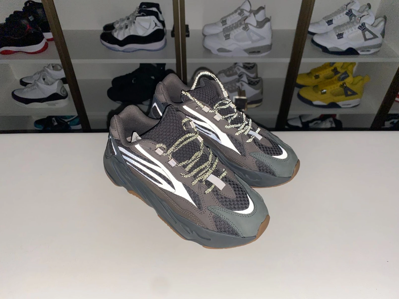 Popular Kimikick Yeezy boost 700 V 28