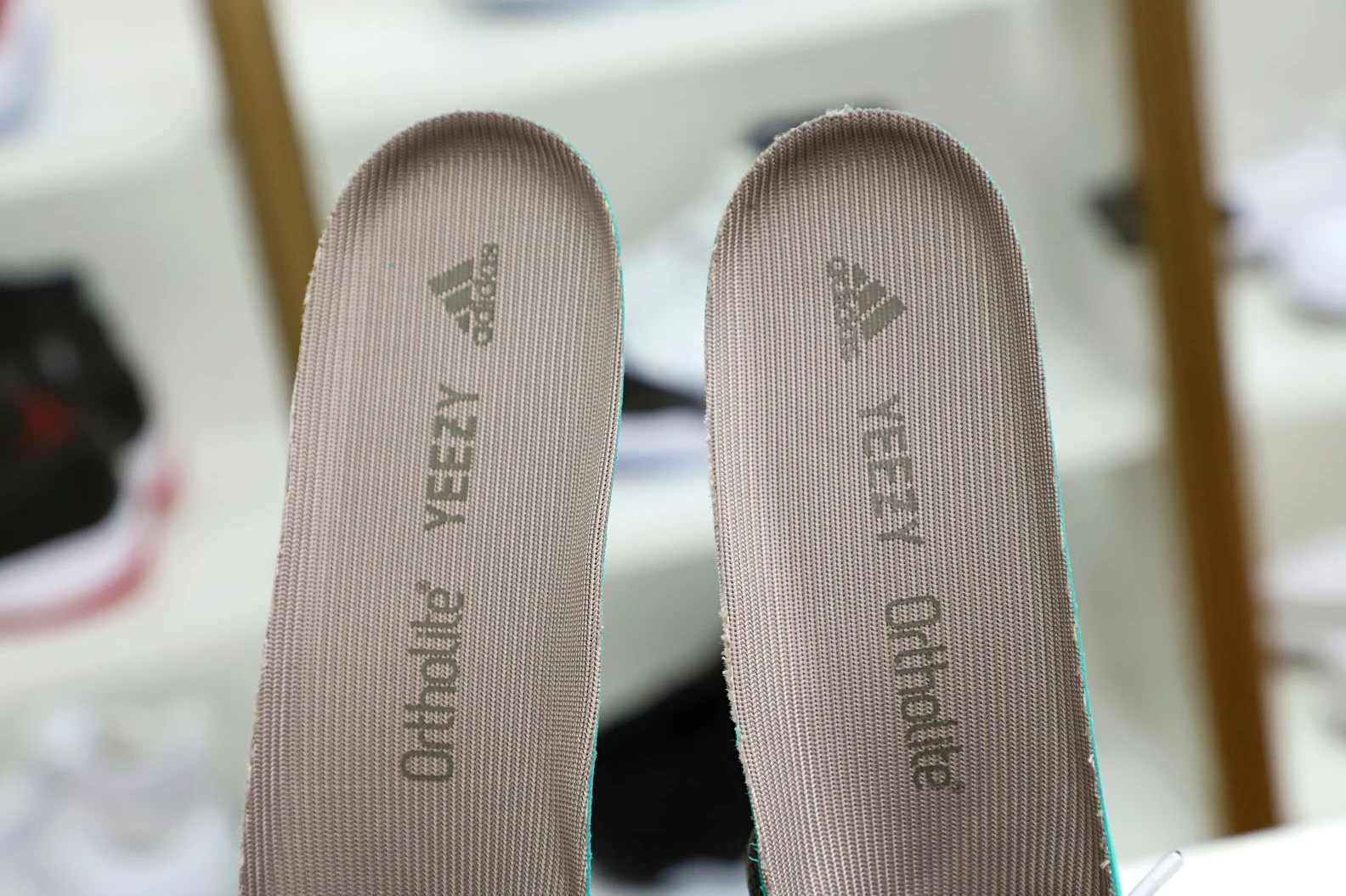 Popular Kimikick Yeezy boost 700 V 28