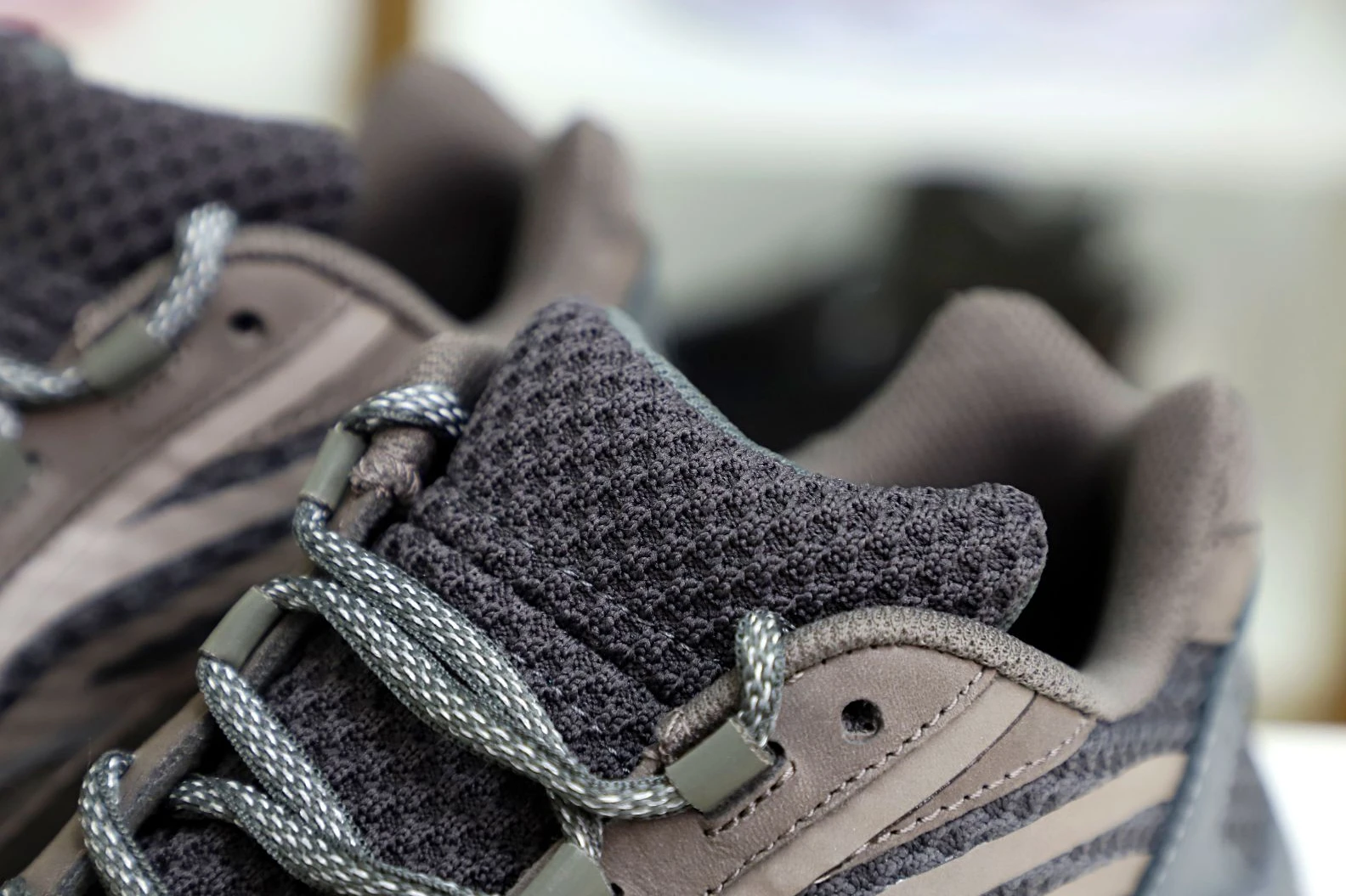 Popular Kimikick Yeezy boost 700 V 28