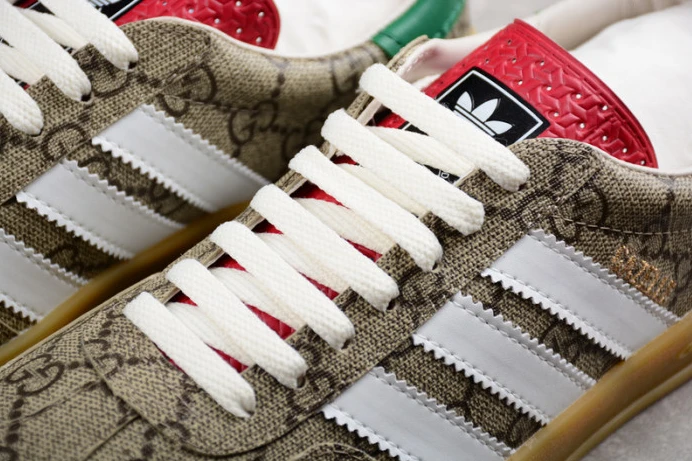 Popular ad*s gazelle 2849