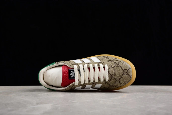 Popular ad*s gazelle 2849