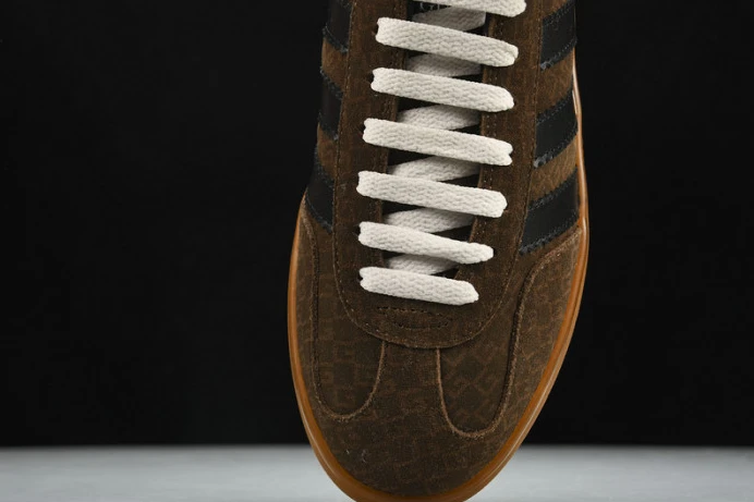 Popular ad*s gazelle 2851