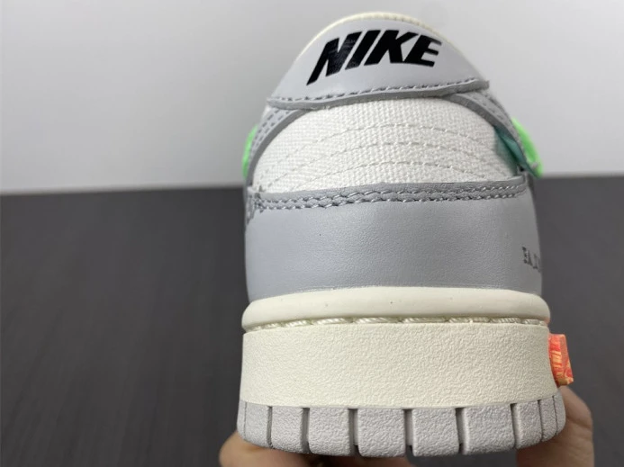 Popular ofw x dunk low “26 of 50” dm1602- 3189
